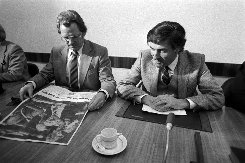 Vergadering CDA-Tweede Kamerfractie met Lubbers (rechts) en De Graaf, Bestanddeelnr 931-7451