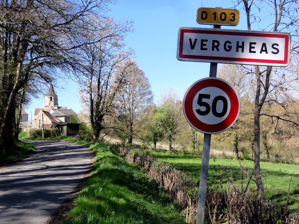 Vergheas (Puy-de-Dôme) city limit sign
