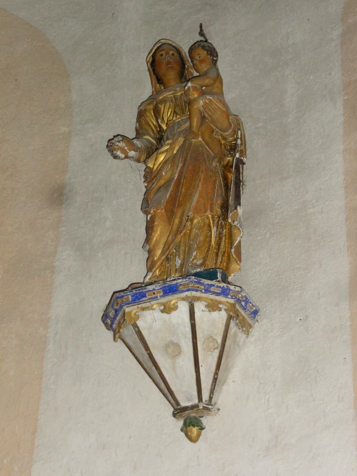 Vergheas (Puy-de-Dôme) église statue vierge et enfant