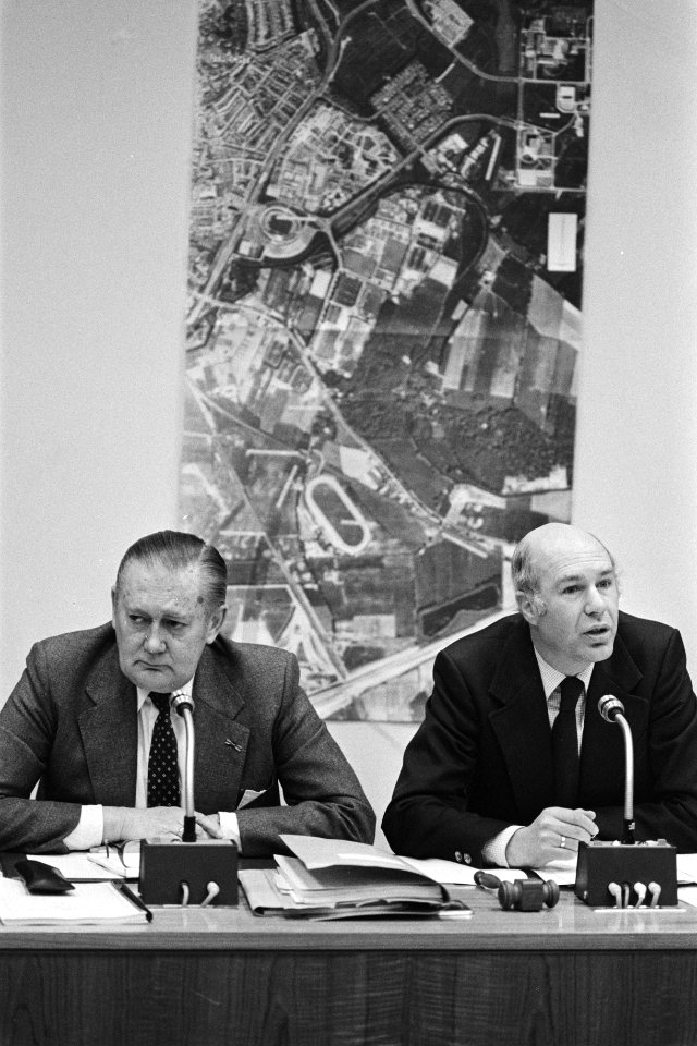 Verg. vaste commissie voor Verkeer en Waterstaat over begroting PTT voor 1982 en, Bestanddeelnr 931-9328