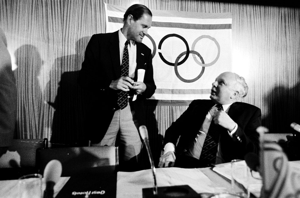 Verg NOC over wel of geen deelname Olympische Spelen in Moskou NOC voorzitter , Bestanddeelnr 930-8315