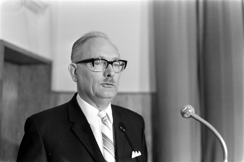 Vergadering van de Unieraad van de CHU in het gebouw voor Kunsten en Wetenschap…, Bestanddeelnr 922-9737