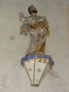 Vergheas (Puy-de-Dôme) église statue d'un saint