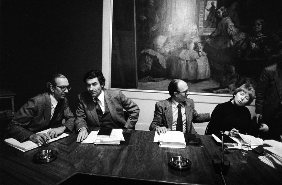 Vergadering commissie voor voorbereiding debat Aantjes in Tweede Kamer v.l.n.r, Bestanddeelnr 929-9948