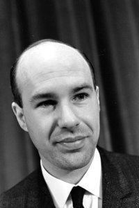 Vergadering D66 in congrescentrum te Amsterdam, drs. E. Nypels, Bestanddeelnr 919-8909