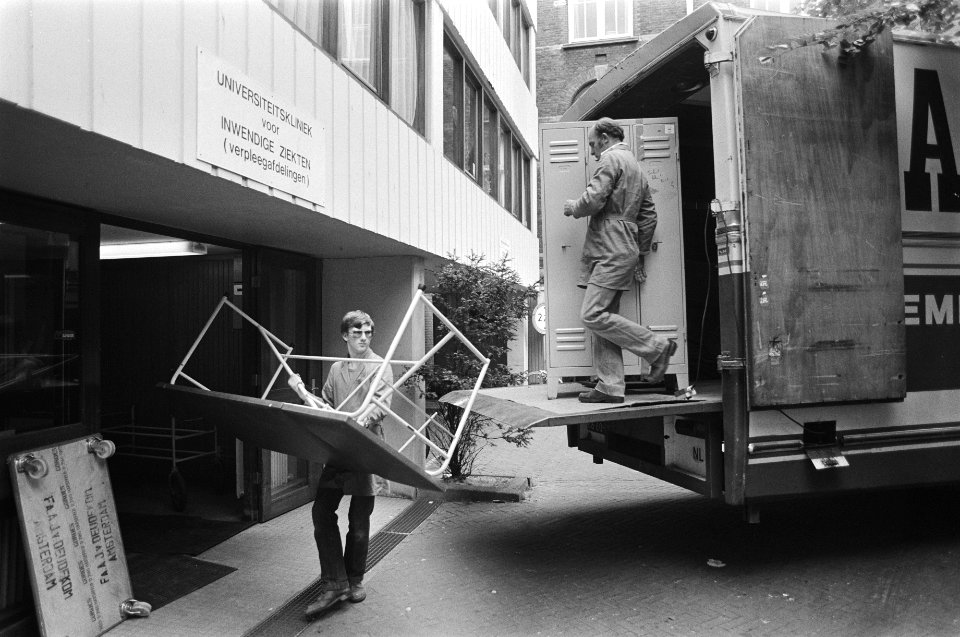 Verhuizing Binnengasthuis naar AMC in Bijlmeer begonnen beelden tijdens de verhuizing, Bestanddeelnr 931-5575