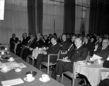 Verening Nederlandse Wegen Congres, bijeenkomst gehouden Utrecht, Minister Suurh, Bestanddeelnr 918-5439