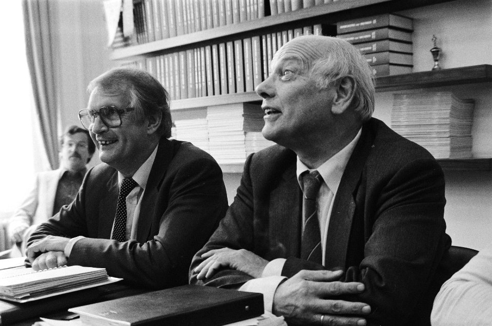 Vergadering door fractie van PvdA over hun standpunt inza het premierschap v.l., Bestanddeelnr 931-5811