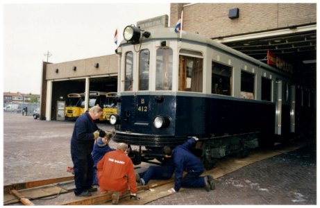 Verhuizing van de Blauw Tram cq Boedapester naar het nieuwe NZH museum aan de Leidsevaart dat op 24 mei geopend zal worden. NL-HlmNHA 54036332