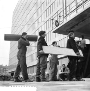 Verhuizing van het GAK van Keizersgracht naar nieuwe kantoor aan het het Bos en , Bestanddeelnr 911-0461 photo