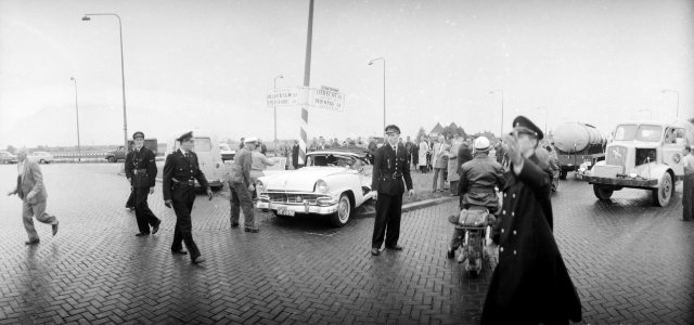 Verkeersongeluk Middenweg Gooiseweg, Bestanddeelnr 911-5588