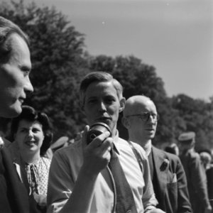 Verjaardag prinses Irene reportage van het kindertuinfeest paleis soestdijk, Bestanddeelnr 900-7034
