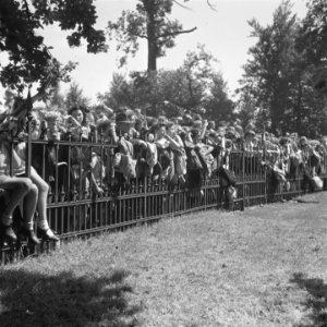 Verjaardag prinses Irene. reportage van het kindertuinfeest paleis soestdijk, Bestanddeelnr 900-7006