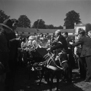 Verjaardag prinses Irene reportage van het kindertuinfeest paleis soestdijk, Bestanddeelnr 900-7039