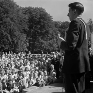 Verjaardag prinses Irene reportage van het kindertuinfeest paleis soestdijk, Bestanddeelnr 900-7008