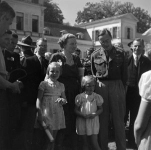 Verjaardag prinses Irene reportage van het kindertuinfeest paleis soestdijk, Bestanddeelnr 900-7037