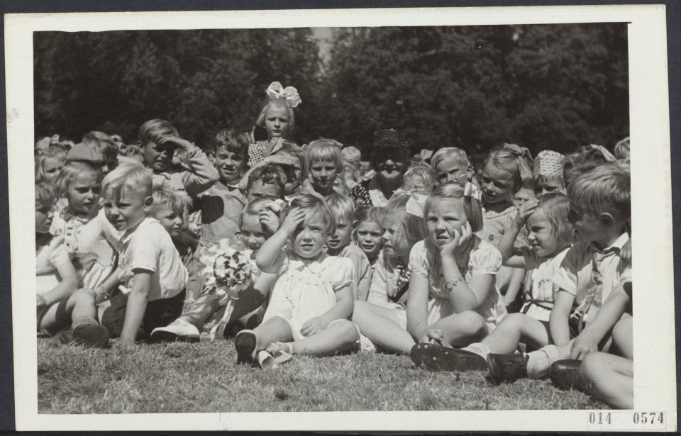 Verjaardag van prinses Irene. Kinderen van Baarn en Soest zijn ook uitgenodigd …, Bestanddeelnr 014-0574