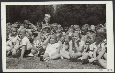 Verjaardag van prinses Irene. Kinderen van Baarn en Soest zijn ook uitgenodigd …, Bestanddeelnr 014-0574