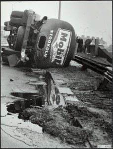 Verkeer, ongelukken, Bestanddeelnr 127-0582