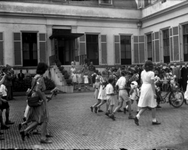 Verjaardag Prinses Irene. Defilé, Bestanddeelnr 901-8804