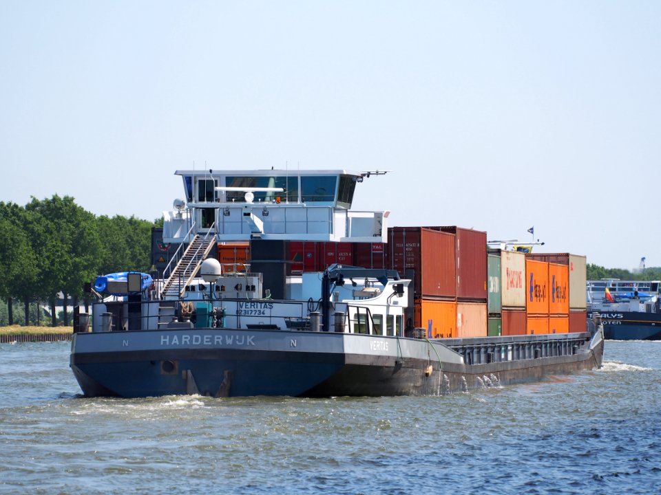 Veritas - ENI 02317734, Amsterdam-Rijn kanaal, pic5