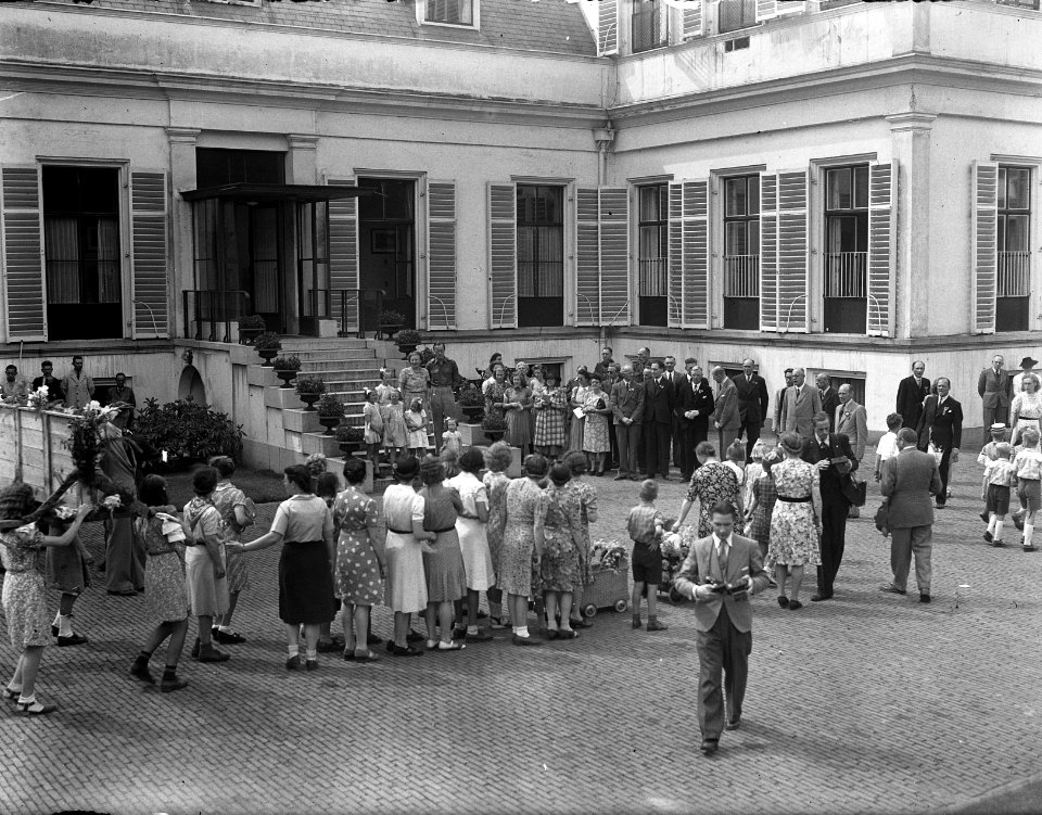 Verjaardag Prinses Irene. Defilé, Bestanddeelnr 901-8806