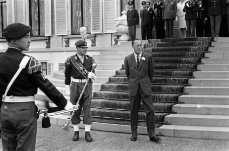 Verjaardag van Zijne Koninklijke Hoogheid Prins Bernhard op Paleis Soestdijk , d, Bestanddeelnr 916-5979