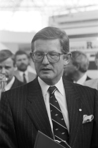 Verkeersbeurs Intertraffic88 in RAI in Amsterdam mr. Pieter van Vollenhoven bij, Bestanddeelnr 934-2362