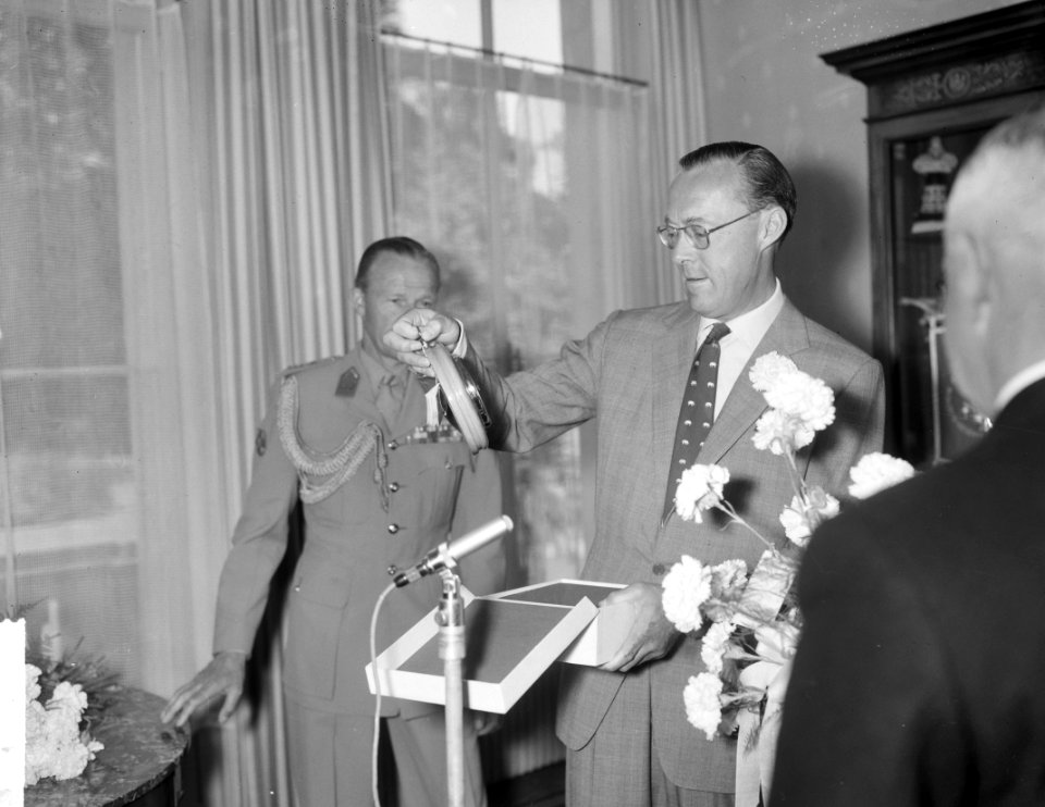 Verjaardag Prins Bernhard . Defile. Christelijke Oranje Vereniging Oranje en Bij, Bestanddeelnr 912-6654