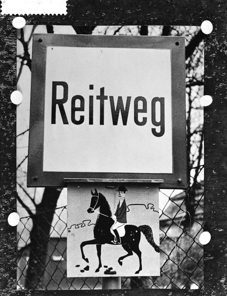 Verkeersbord voor het ruiterpad in de Prater Hauptallee Wenen, Bestanddeelnr 911-1688