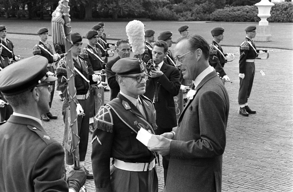 Verjaardag van Zijne Koninklijke Hoogheid Prins Bernhard op Paleis Soestdijk , d, Bestanddeelnr 916-5976