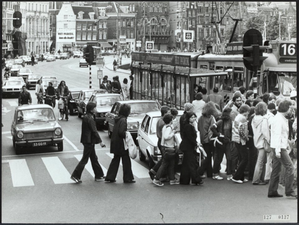 Verkeer, stad amsterdam, Bestanddeelnr 127-0137