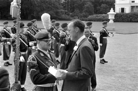 Verjaardag van Zijne Koninklijke Hoogheid Prins Bernhard op Paleis Soestdijk , d, Bestanddeelnr 916-5980