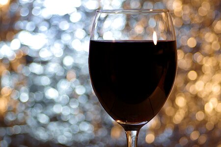 Color wine a glass of