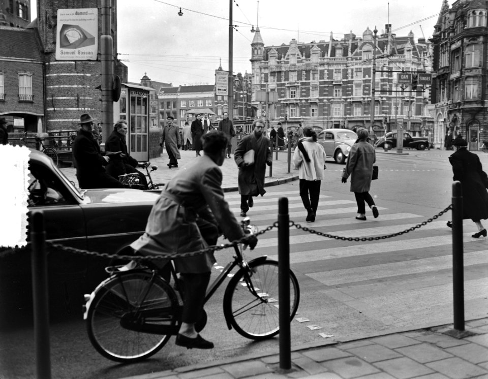 Verkeersplaatje Amsterdam springen oversteken zebra, Bestanddeelnr 907-5518