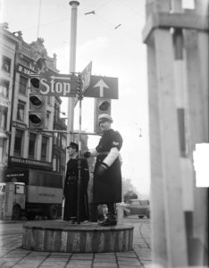 Verkeersborden aan de Munt, Bestanddeelnr 903-7904