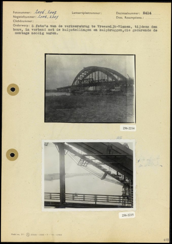 Verkeersbrug (Lekbrug) te Vreeswijk-Vianen met de hulpstellingen en hulpbruggen, Bestanddeelnr 256-2214