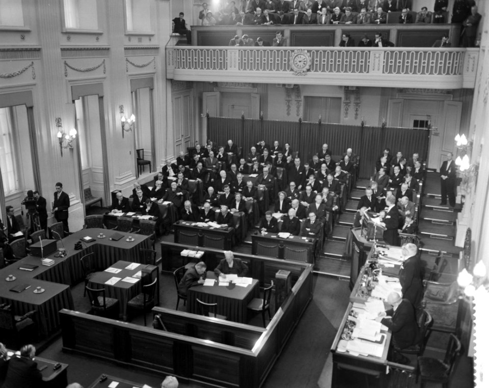 Verkiezing van de kamervoorzitter in de Tweede Kamer Overzicht van de Tweede Kam, Bestanddeelnr 910-2327