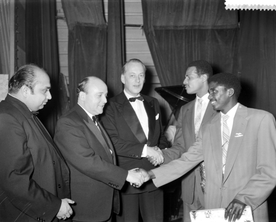 Verkiezing van de Surinaamse sportman van het jaar Humphrey Mijnals , v.l.n.r. g, Bestanddeelnr 910-0573