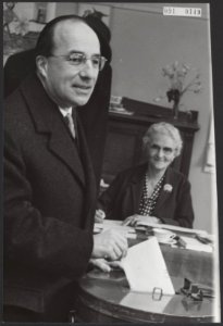 Verkiezingen, kiezers, minister-presidenten, stembussen, Cals, Jo, Bestanddeelnr 091-0149