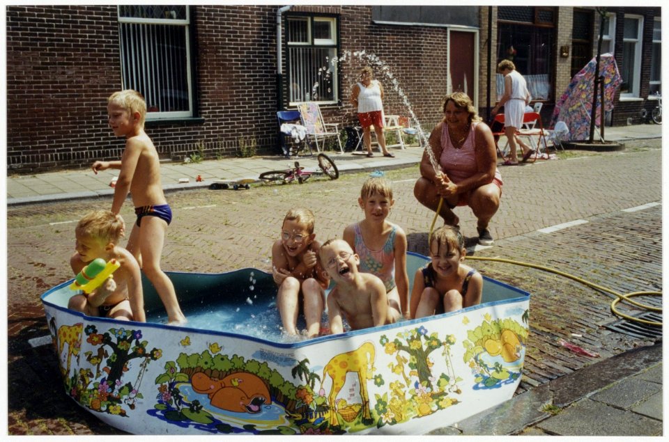 Verkoeling voor de jeugd. NL-HlmNHA 54036187