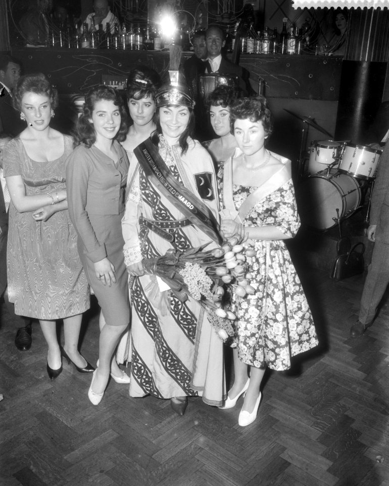 Verkiezing in de cabaret Caramella van de Amsterdamse stedemaagd, Bestanddeelnr 910-3244