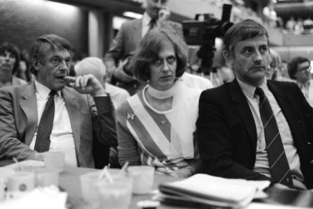 Verkiezingscongres D66 in Amersfoort ( De Flint ) v.l.n.r. Van Mierlo , Lambers, Bestanddeelnr 932-2495