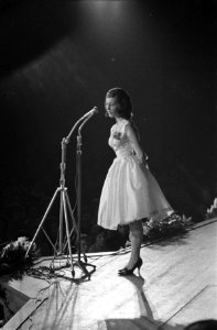 Verkiezing in het concertgebouw van Miss Modinette 60, Bestanddeelnr 911-7875