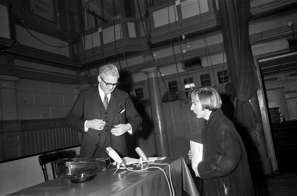 Verkiezingsdebat tussen mr. W. J. Geertsema (VVD) en Van Mierlo (D66) in Frascat, Bestanddeelnr 923-3218