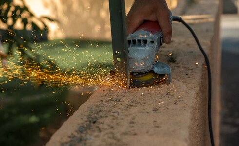 Grinder sparks diy