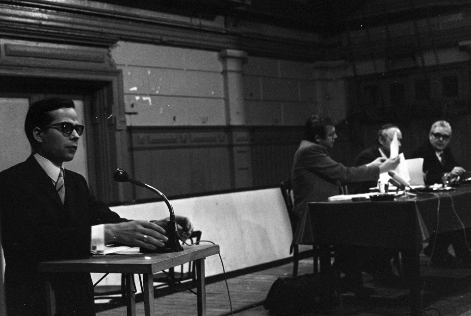 Verkiezingsdebat tussen mr. W. J. Geertsema (VVD) en Van Mierlo (D66) in Frascat, Bestanddeelnr 923-3219