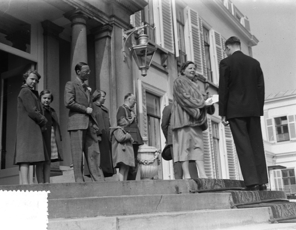 Verjaardag Koningin Juliana Soestdijk, Bestanddeelnr 906-4360