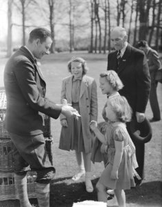 Verjaardag Koningin Juliana, Bestanddeelnr 903-9374
