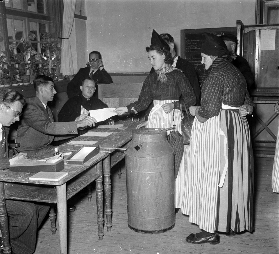 Verkiezingsplaatje uit Volendam, Bestanddeelnr 905-1831